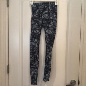 Blue workout leggings